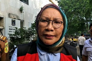 Baca Pledoi Sambil Menangis, Ratna Minta Dibebaskan